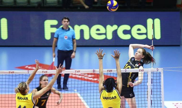 Federasyon, Fenerbahçe'deki koronavirüs vakaları nedeniyle maçı iptal etti ve şampiyonu açıkladı