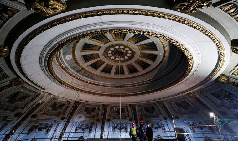 Estergon Bazilikası'nın haçından 176 yıllık zaman kapsülü çıktı