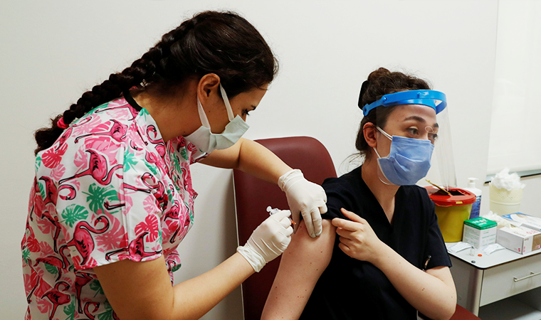 Çok çarpıcı aşı anketi: İşte aşıya karşı olanların oranı