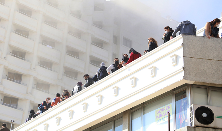 Antalya'da otelin saunasında yangın