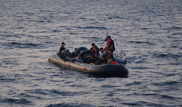 Yunanistan’dan Türkiye’ye ‘düzensiz göçmen geçişleri’ suçlaması