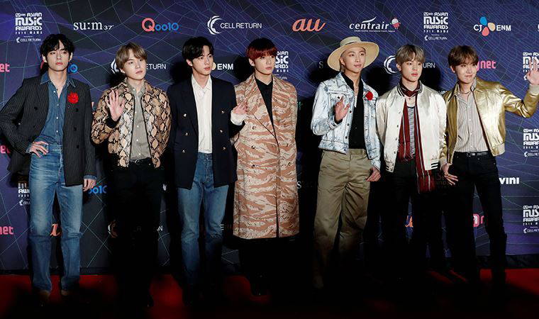 K-pop dünyası: BTS üyeleri kendilerini ısrarla takip eden hayranlara nasıl tepki veriyor?