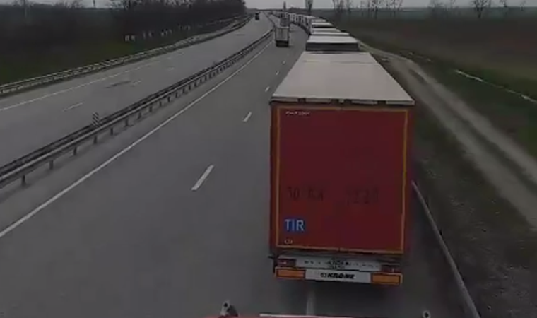 Sınırda kriz: Rusya bekletiyor Azerbaycan ek ücret alıyor