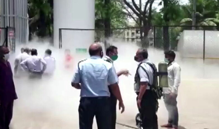 Hindistan'da hastanede can pazarı: 22 ölü