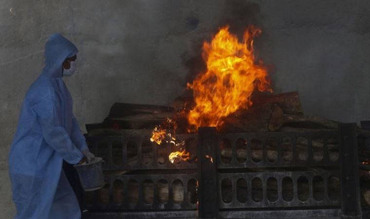 Hindistan koronavirüs kâbusunu yaşıyor!