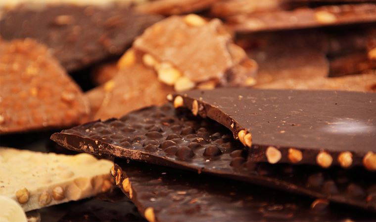 Çikolata ve tatlı çeşitlerine dayalı beslenme tarzı kalp hastalıkları ve erken ölüm riskini artırıyor