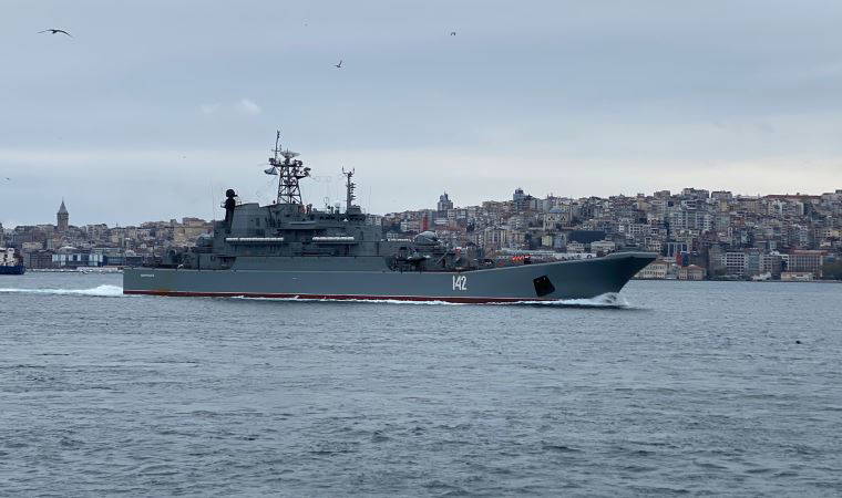 Rus Savaş Gemisi İstanbul Boğazı'ndan geçti (25.04.2021)