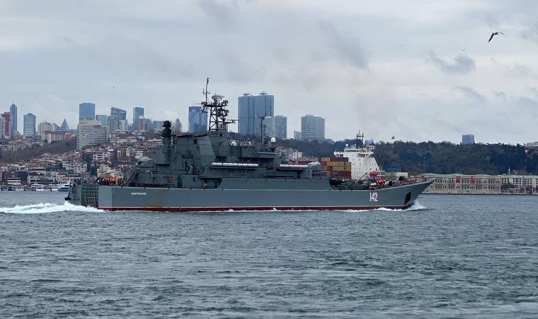 Rus Savaş Gemisi İstanbul Boğazı'ndan geçti (25.04.2021)