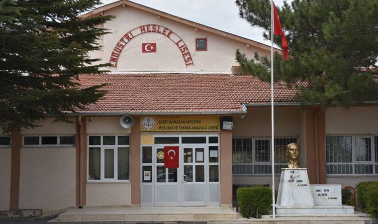 Atatürk'e hakaret iddiasıyla gözaltına alınan veli adli kontrolle serbest