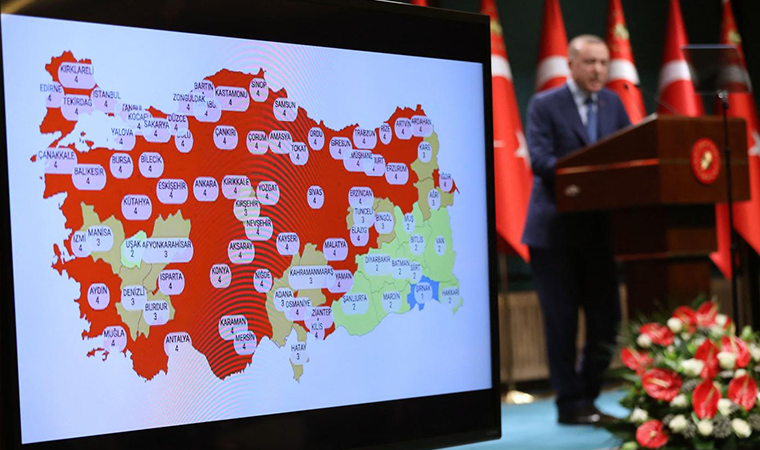 Tam kapanma olur mu? Kabine toplantısı öncesi flaş AVM ve okul açıklaması