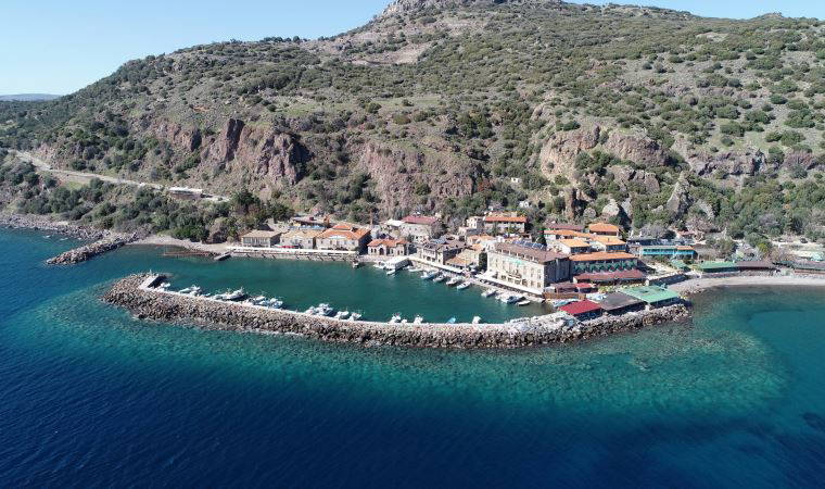 'Afet bölgesi' ilan edilen Assos Antik Limanı'nda turistik tesisler kapatıldı