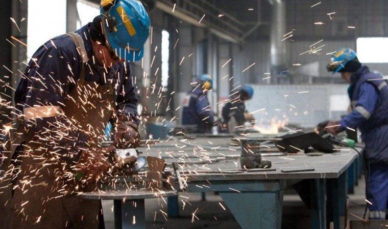 DİSK: İşçilerin yaklaşık yüzde 61'i tam kapanmadan muaf