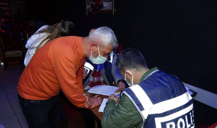 İzmir'de eğlence mekanına koronavirüs baskını: 110 bin lira ceza