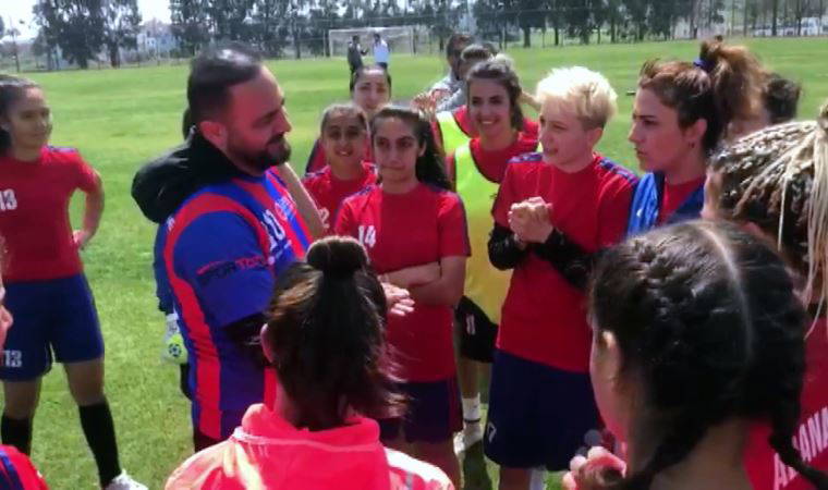 Galatasaraylı Hasan Şaş'tan kadın futbolculara antrenörlük sözü