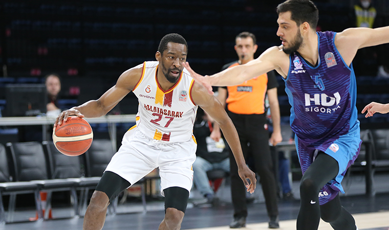 Galatasaray, Afyon Belediye'yi 40 sayı farkla devirdi