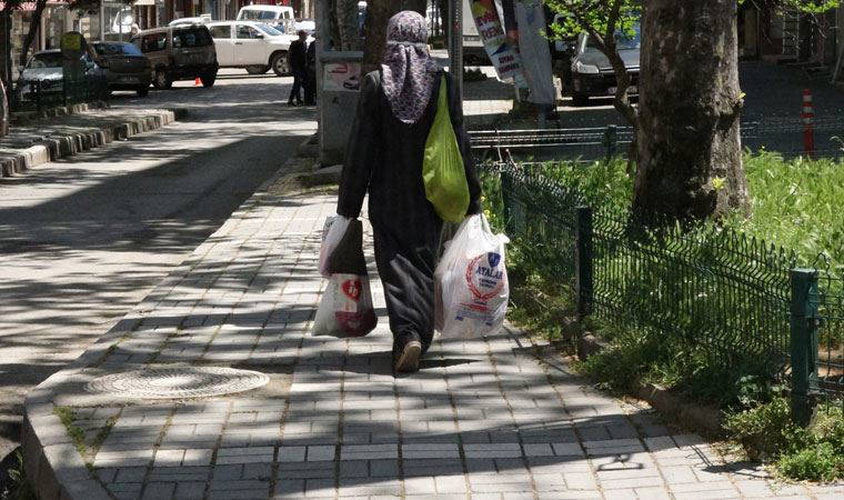 İl dışından gelip 16 kişiye koronavirüs bulaştırdı