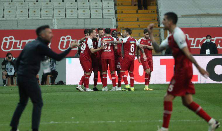 Beşiktaş-Karagümrük maçı sonrası çıkan olaylar  mahkemeye taşınıyor!