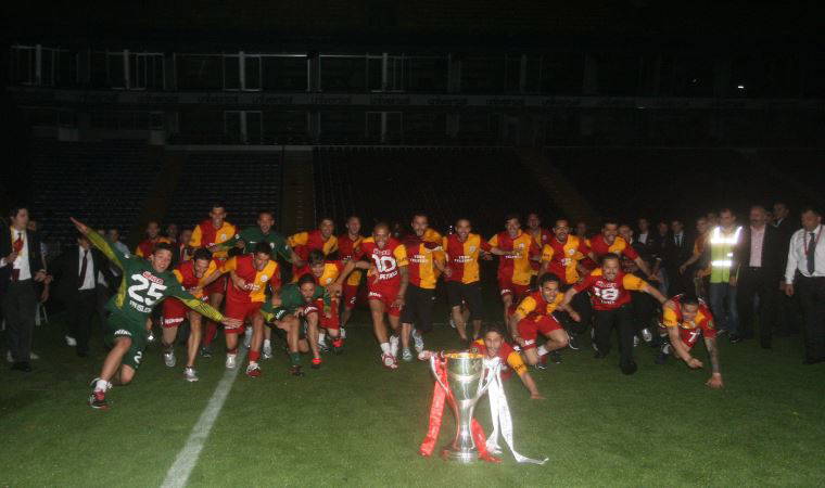 Galatasaray'dan 18. şampiyonluk paylaşımı