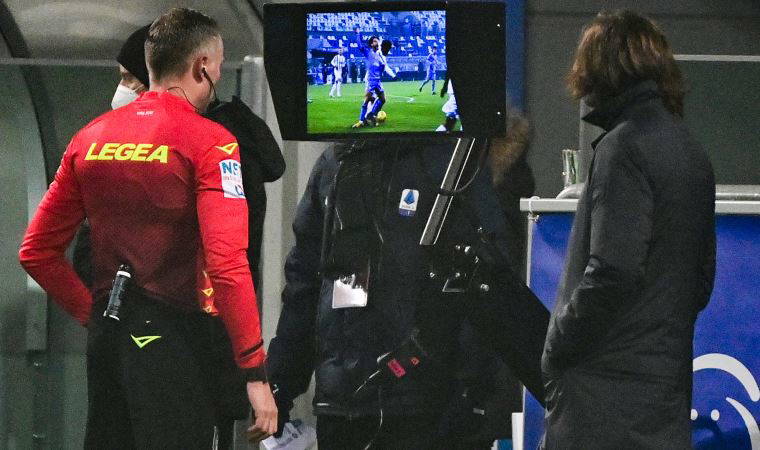Belçika'da VAR şirketi maçı unuttu, karşılaşma gecikti
