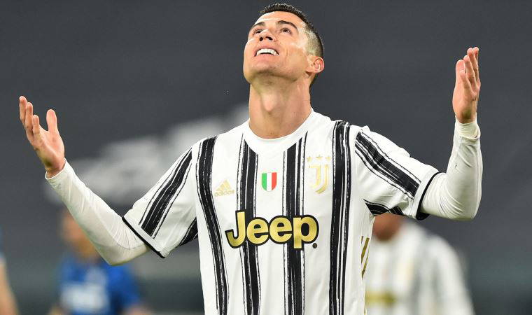 Cristiano Ronaldo tarihe geçti