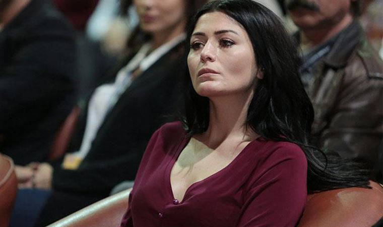 Deniz Çakır: Sahnede saygın bir kişi tarafından defalarca psikolojik şiddete uğradım