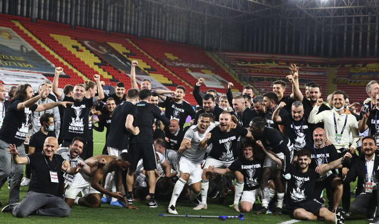 Beşiktaş'ın şampiyonluk tişörtlerinin sırrı!