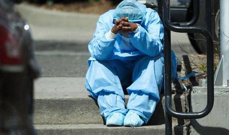 Peru’da, Covid-19 nedeniyle mezarlıklarda yer kalmadı