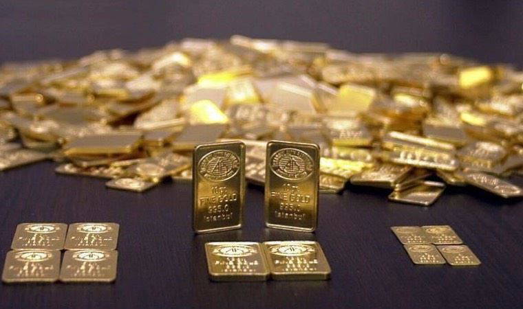 Altın zirveyi gördü