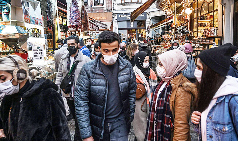 Bilim Kurulu Üyesi İlhan: Hedeflenen grup aşılanırsa 29 Ekim'de rahatlarız