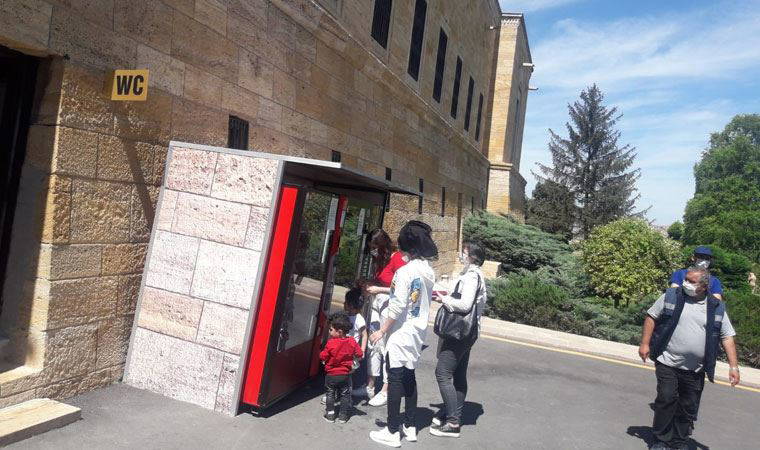 Anıtkabir'e yapılana böyle isyan etti: Yuh artık!