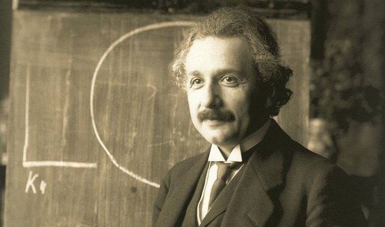 Einstein’ın el yazısı mektubu 1,2 milyon dolara satıldı