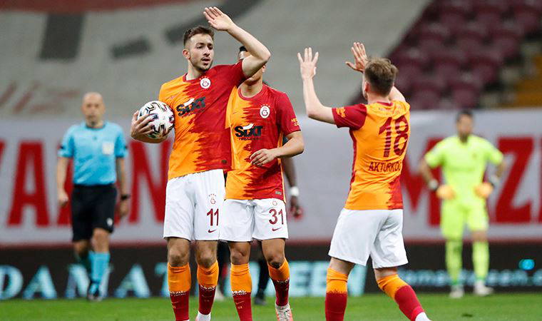 Galatasaray'ın gözü kulağı Manchester United'ta