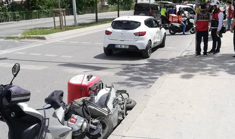 Sipariş yetiştiren motokurye, ters yönde dönen otomobile çarparak hayatını kaybetti
