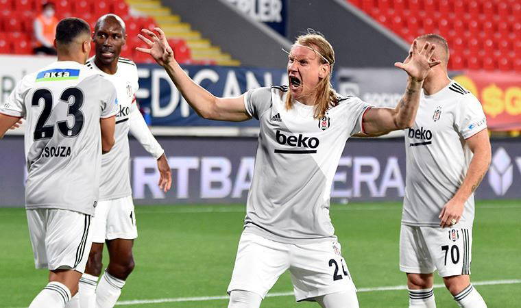 Beşiktaş'ta dengeleri Vida bozdu, Aboubakar rest çekti!