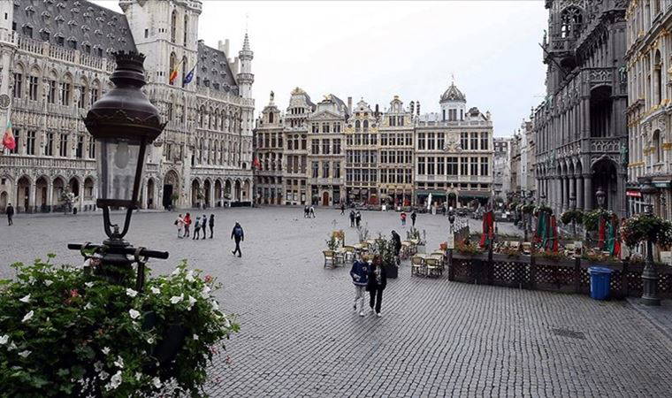 Magritte ülkesinde gerçeküstü vaziyetler