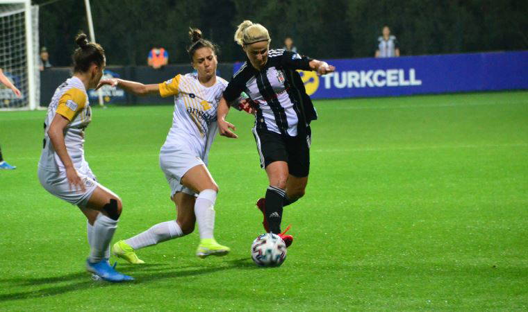 Turkcell Kadın Futbol Ligi'nde final ve üçüncülük maçlarının saatleri değişti