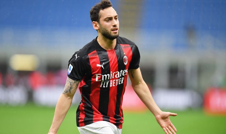 Hakan Çalhanoğlu, Juventus’un radarında