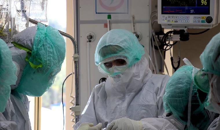 Türk Tabipleri Birliği’nden varyant virüs uyarısı: Hangi ülkeden gelindiğine bakılmaksızın 14 gün karantina uygulanmalı