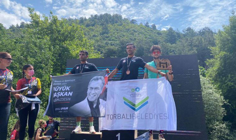 Torbalı Belediyesi sporcuları merhum başkan Uygur’u unutmadı