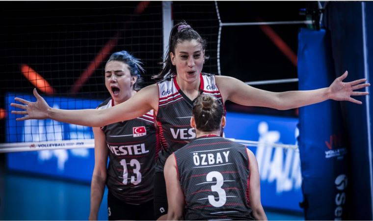 A Milli Kadın Voleybol Takımı, Kanada'yı final setinde devirdi
