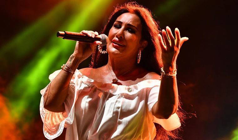 Nükhet Duru'dan Anneler Günü'ne özel çevrim içi konser