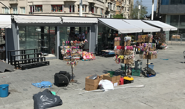 Taksim'in çiçekçileri 4 yıl sonra yeni yerine taşındı