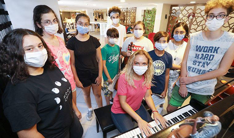 Buca'nın genç bilim insanlarından uluslararası başarı