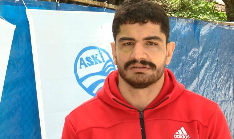 Milli güreşçi Taha Akgül: İkinci olimpiyat şampiyonluğumu anneme hediye etmek istiyorum