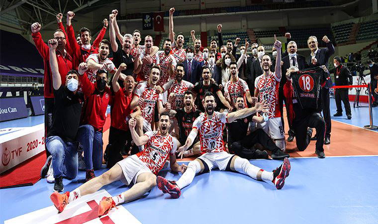 Şampiyon Ziraat Bankkart'ın yeni antrenörü belli oldu