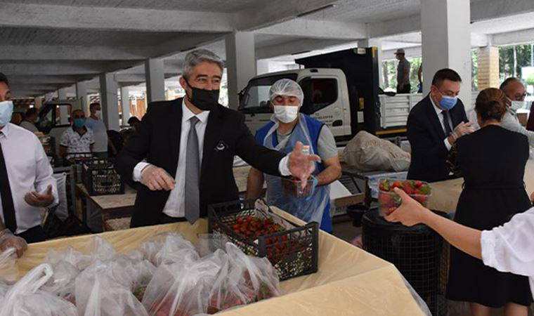 Marmaris'te tarlada kalan ürünler ihtiyaç sahiplerine ücretsiz dağıtılıyor