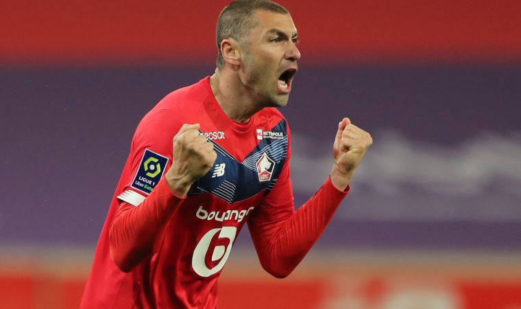Burak Yılmaz Lille'de Nisan ayının futbolcusu seçildi