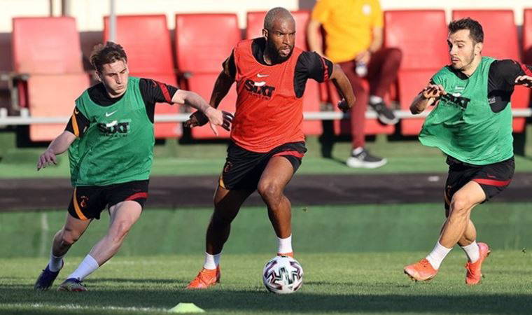 Galatasaray'da Onyekuru takımla çalıştı
