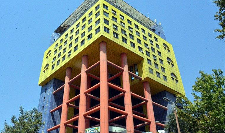 'Dünyanın en saçma binası'nın yıkılacağı tarih belli oldu