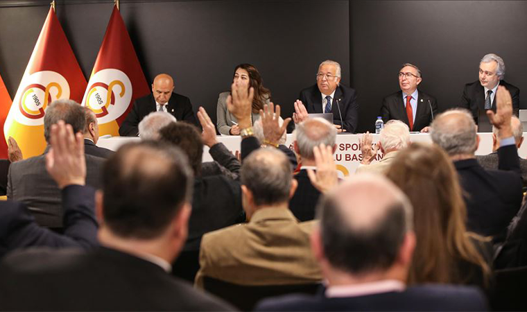 Galatasaray'da başkan adayları, canlı yayında buluştu